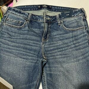 Hollister Low-Rise Flare Jean size 12R